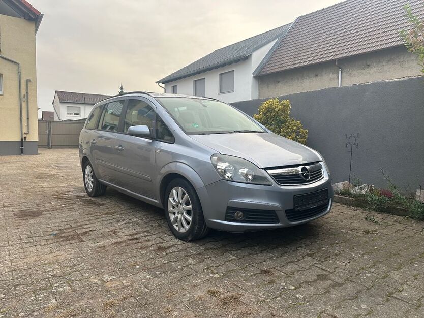 Opel Zafira 207.000 km 1.390 € Hambrücken 76707
