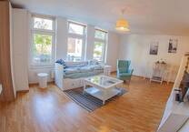 Ruhiges und helles möbliertes Apartment mit Top-Anbindung zwischen Adlershof und Flughafen BER