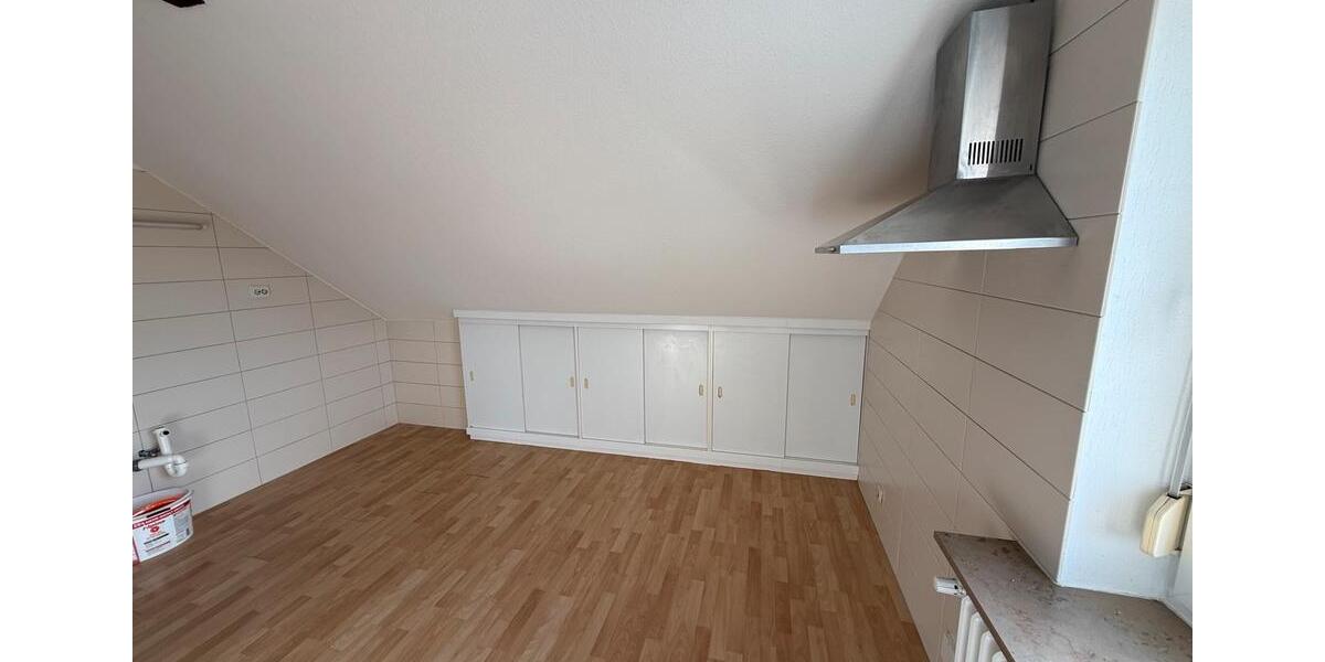 Dachgeschoßwohnung Neunkirchen - 2 Zimmer, 85 m&sup2;, 740&euro; | Angebot:26123033