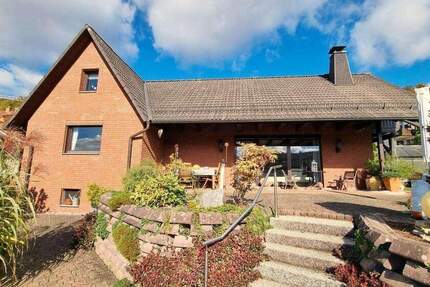 Haus Hann. Münden - 5 Zimmer, 147 m&sup2;, 300.000&euro; | Angebot:25606550