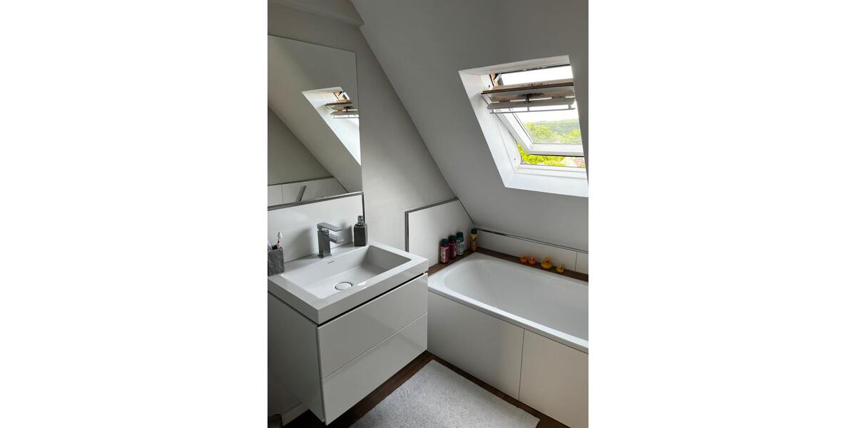 Dachgeschoßwohnung Hilden - 5 Zimmer, 139 m&sup2;, 715.000&euro; | Angebot:25352159