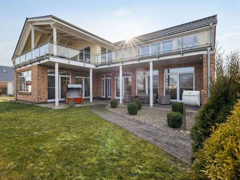 Haus zum Kaufen in Hennstedt 1.190.000 € 332 m²