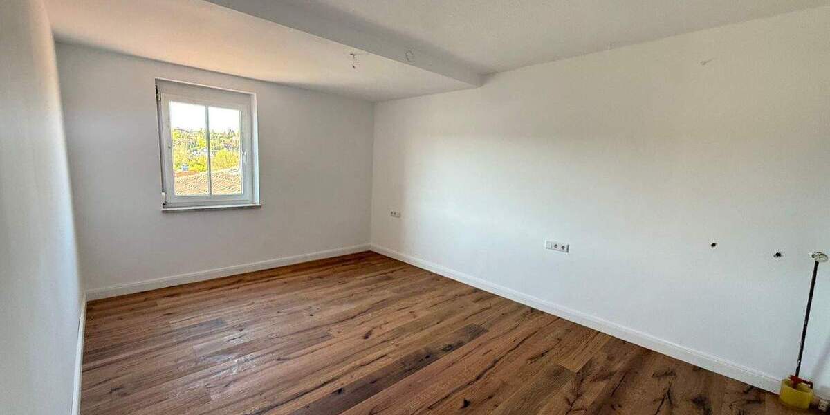 Etagenwohnung Neustadt an der Aisch Neustadt - 4 Zimmer, 295.000&euro; | Angebot:26308350