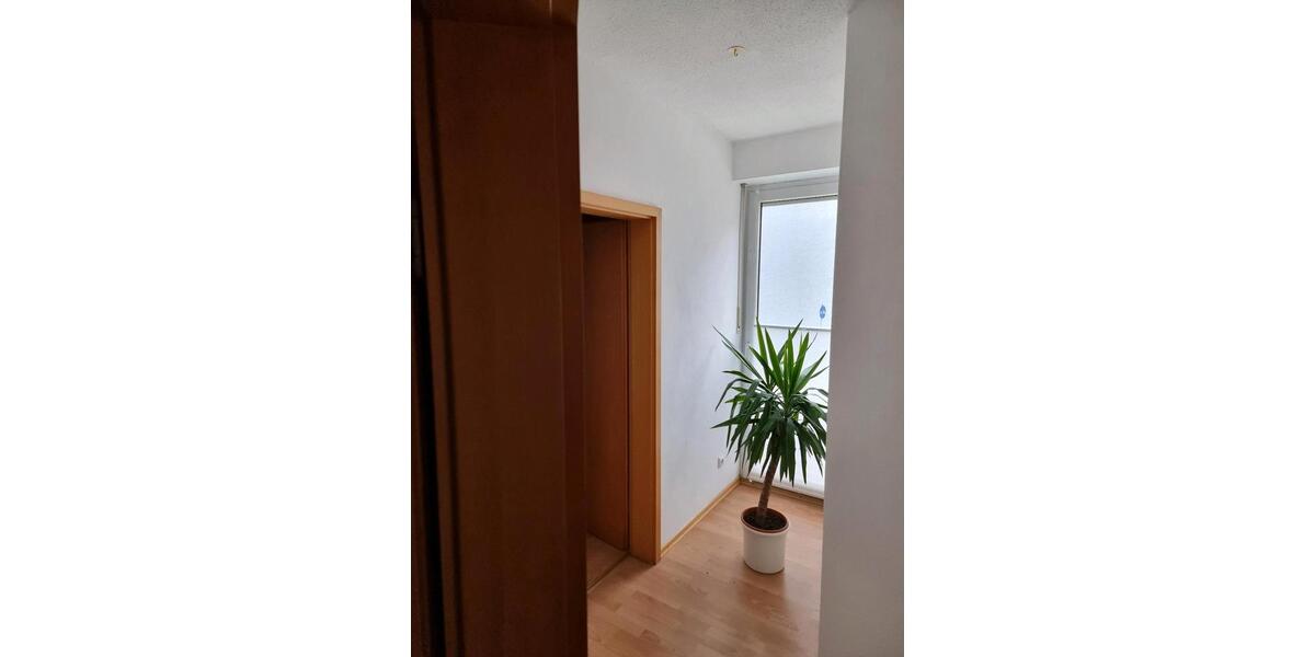 Doppelhaushälfte Straubing - 5 Zimmer, 128 m&sup2;, 1.280&euro; | Angebot:25442074