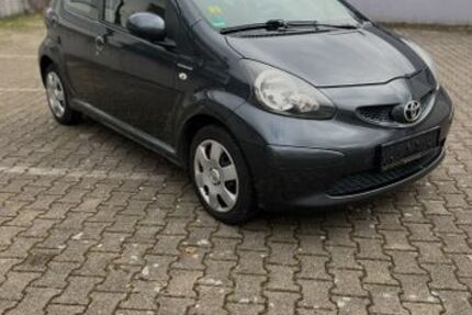 Toyota Aygo (X) 183.000 km 1.999 &euro; Horb 72160