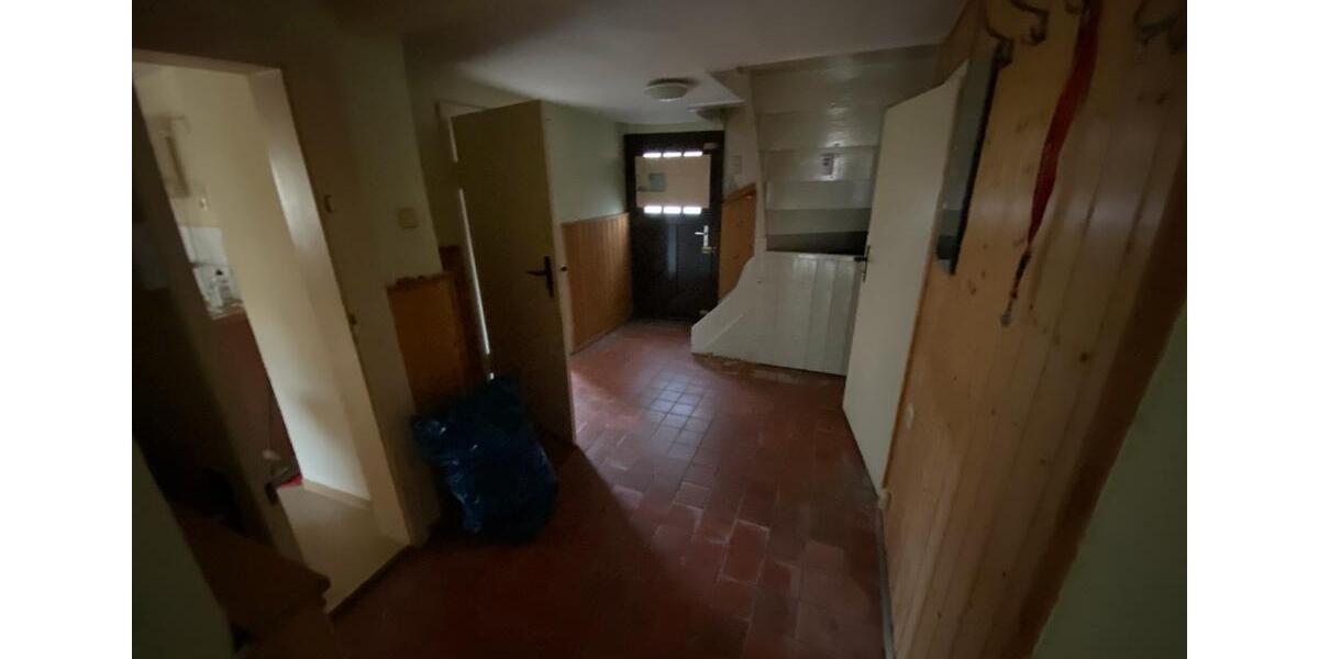 Einfamilienhaus Frohburg - 6 Zimmer, 110 m&sup2;, 49.000&euro; | Angebot:26758015
