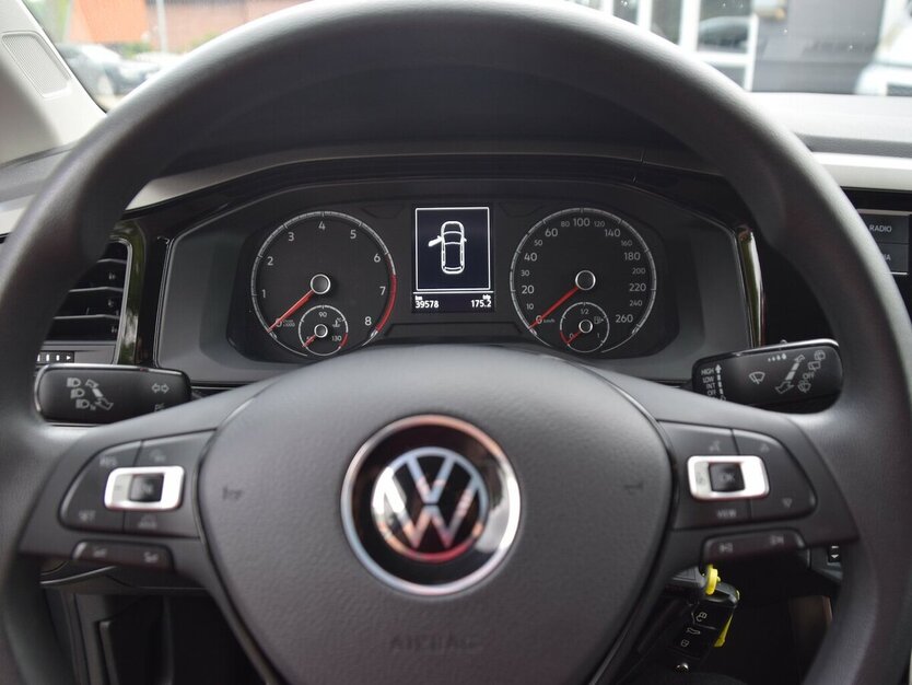VW Polo 1,0 Comfortline Klima*PDC*GRA*Sihzg*Allseas 39.595 km 14.980 € Rastede 26160