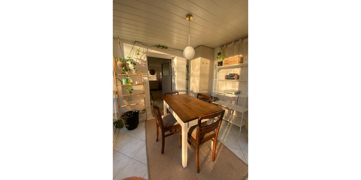 Souterrain-Wohnung mit Flusszugang (keine Dauermiete) 2 zimmer