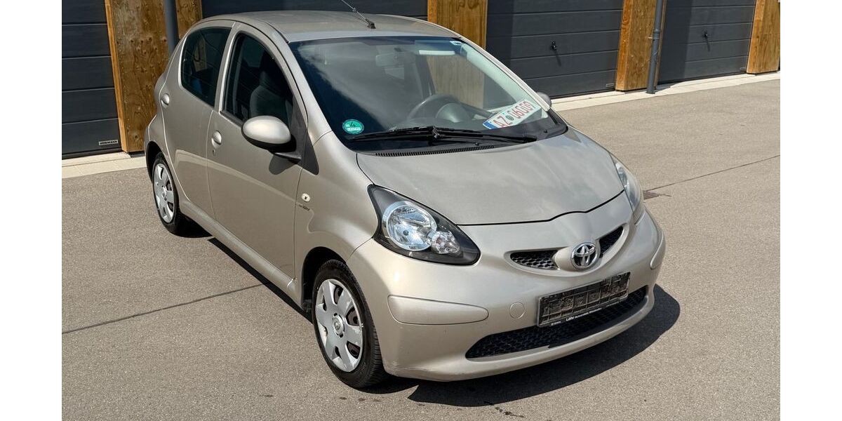 Toyota Aygo (X) 172.500 km 2.700 &euro; Alzey 55232