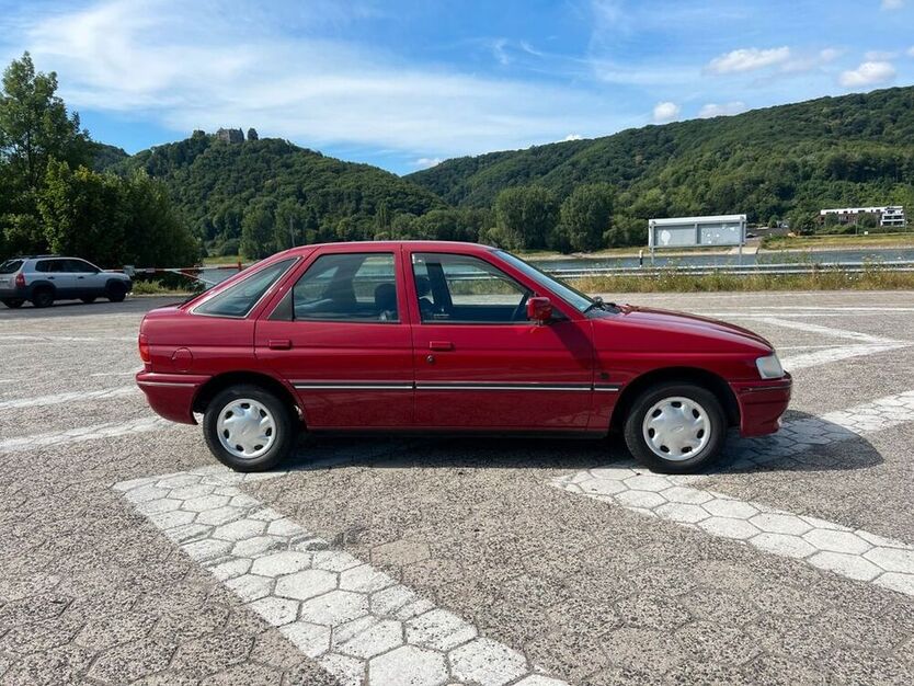 Escort