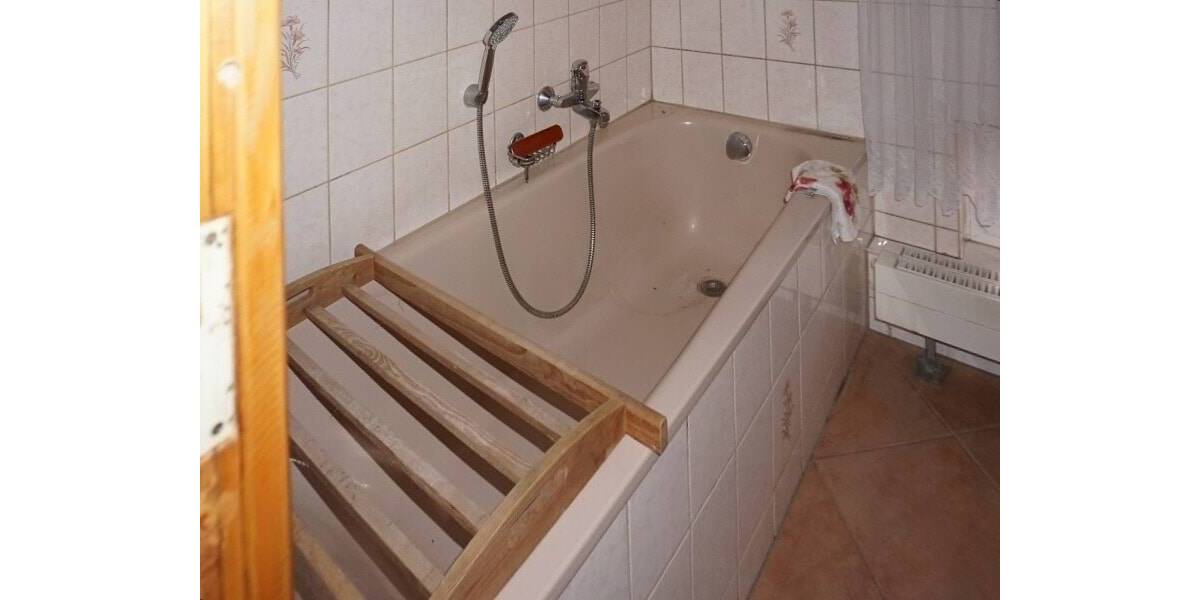 Mehrfamilienhaus, Wohnhaus Markneukirchen - 9 Zimmer, 220 m&sup2;, 90.000&euro; | Angebot:26360178
