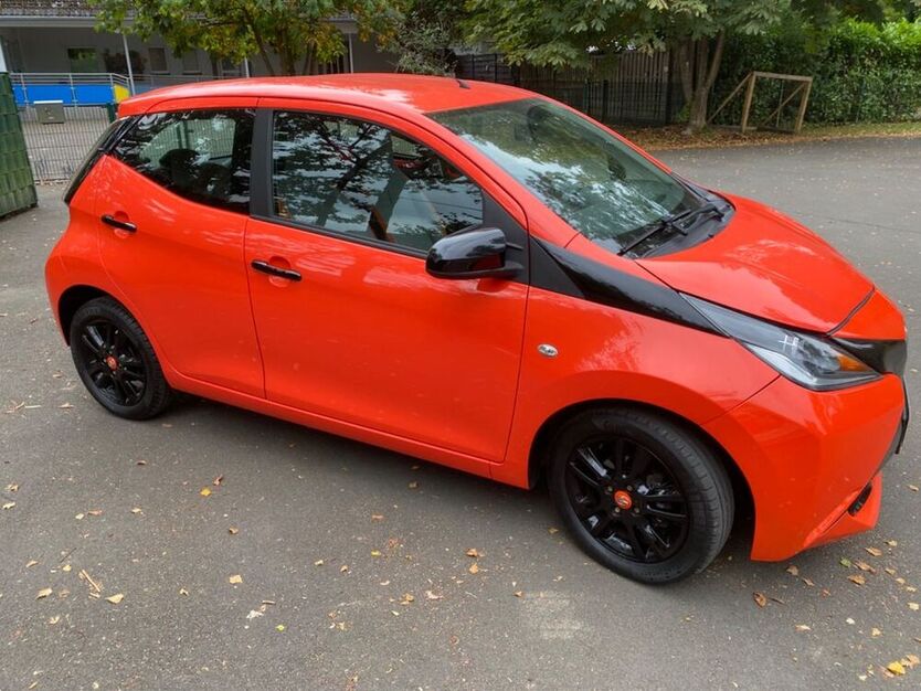 Aygo (X)