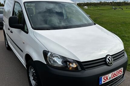 VW Caddy 90.000 km 8.999 &euro; HALLE 06116