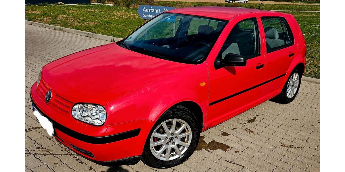 VW Golf 181.000 km 850 &euro; Teningen 79331
