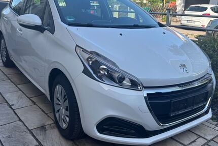 Peugeot 208 69.980 km 5.990 &euro; Fürstenfeldbruck 82256