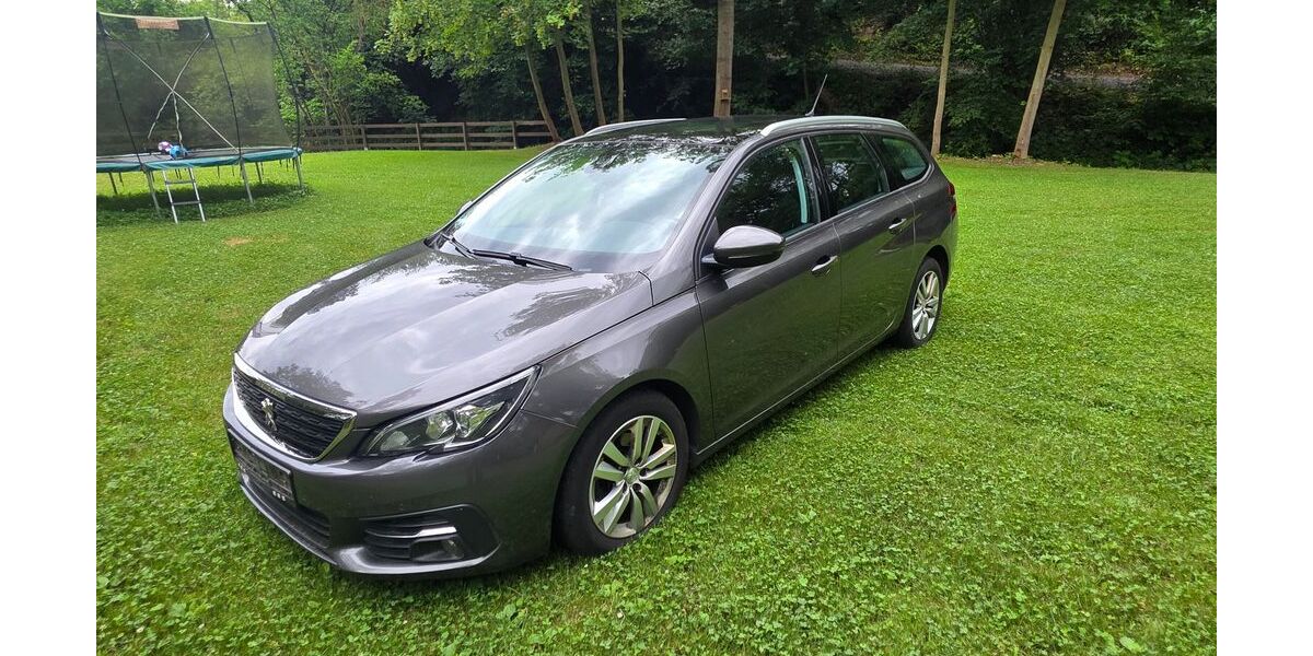 Peugeot 308 185.000 km 4.900 &euro; Burgbrohl 56659