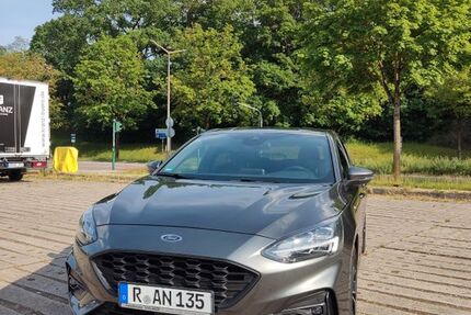 Ford Focus 65.426 km 17.900 &euro; Regensburg 93055