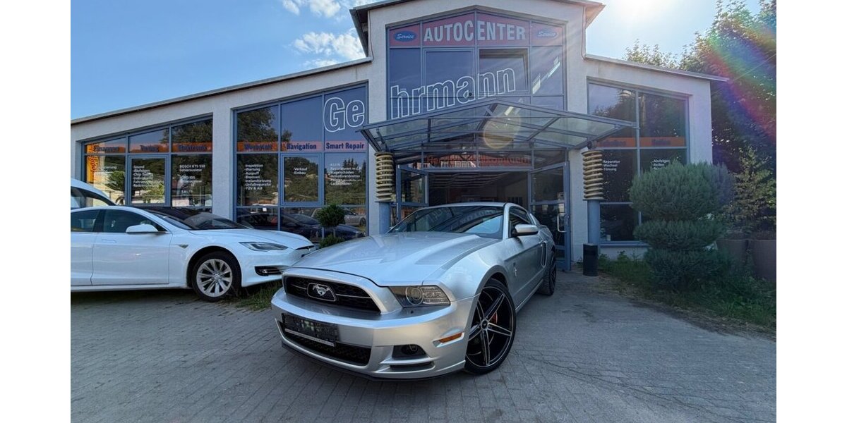Ford Mustang 3,7 LED LEDER 130.000 km 16.999 &euro; Rudolstadt 07407