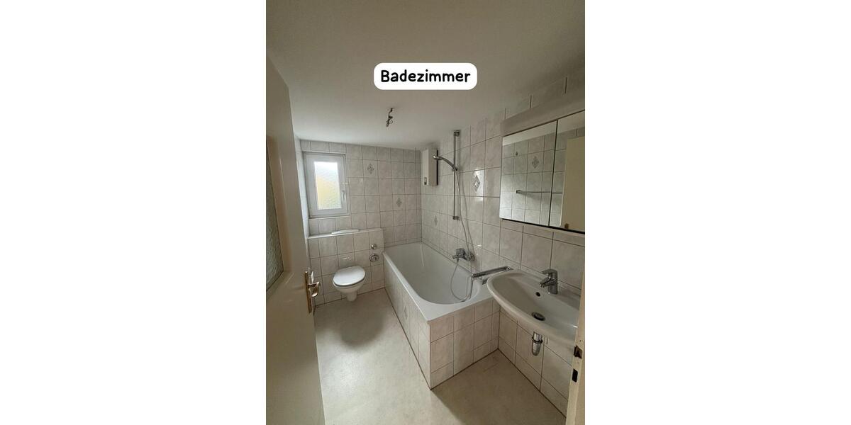 Dachgeschoßwohnung Überlingen - 3.5 Zimmer, 105 m&sup2;, 1.020&euro; | Angebot:26056921