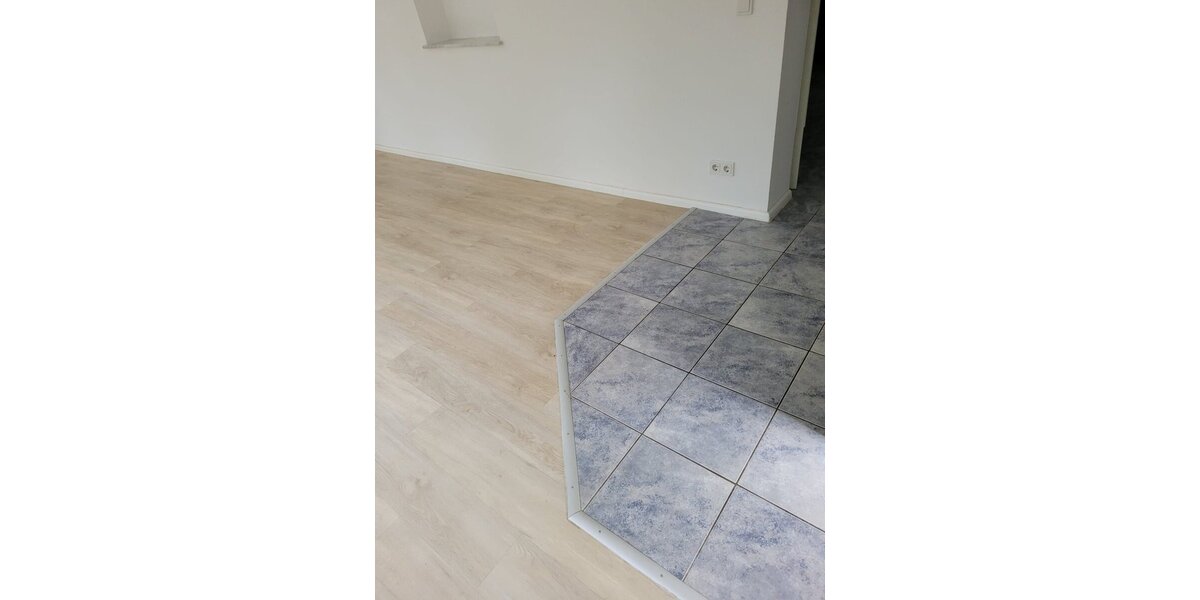 Bad Hersfeld, Kurpark, 2 ZKB + Terrasse - Etagenwohnung Bad Hersfeld | Angebot:25075752