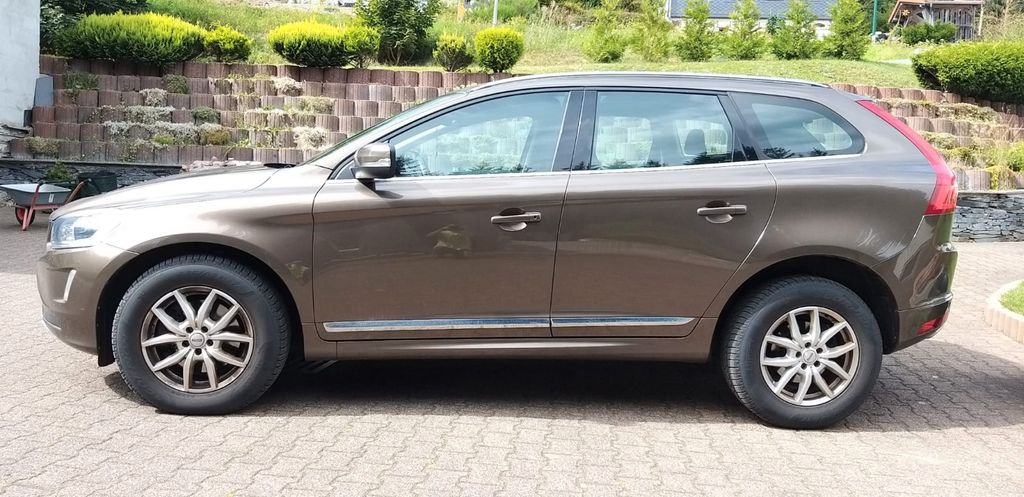 Volvo XC60 96.000 km 16.700 &euro; Ilmenau 98694