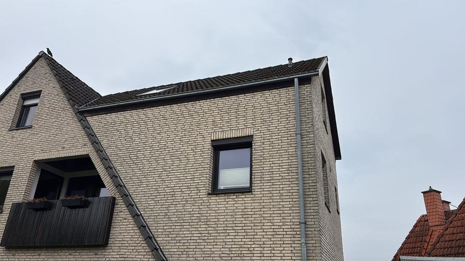 Renovierte Doppelhaushälfte mit Garten |120m²| Barsingh.-Eckerde 4.5 zimmer