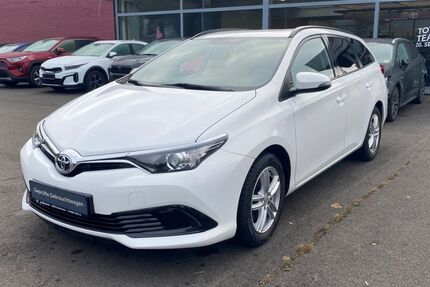 Toyota Auris 120.356 km 12.880 &euro; Schiffweiler 66578