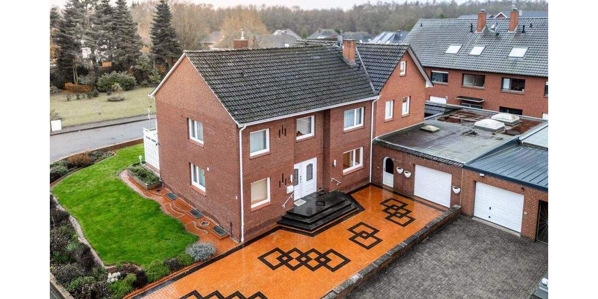 Grosses Zweifamilienhaus mit Fläche für Selbstständigkeit 1 zimmer