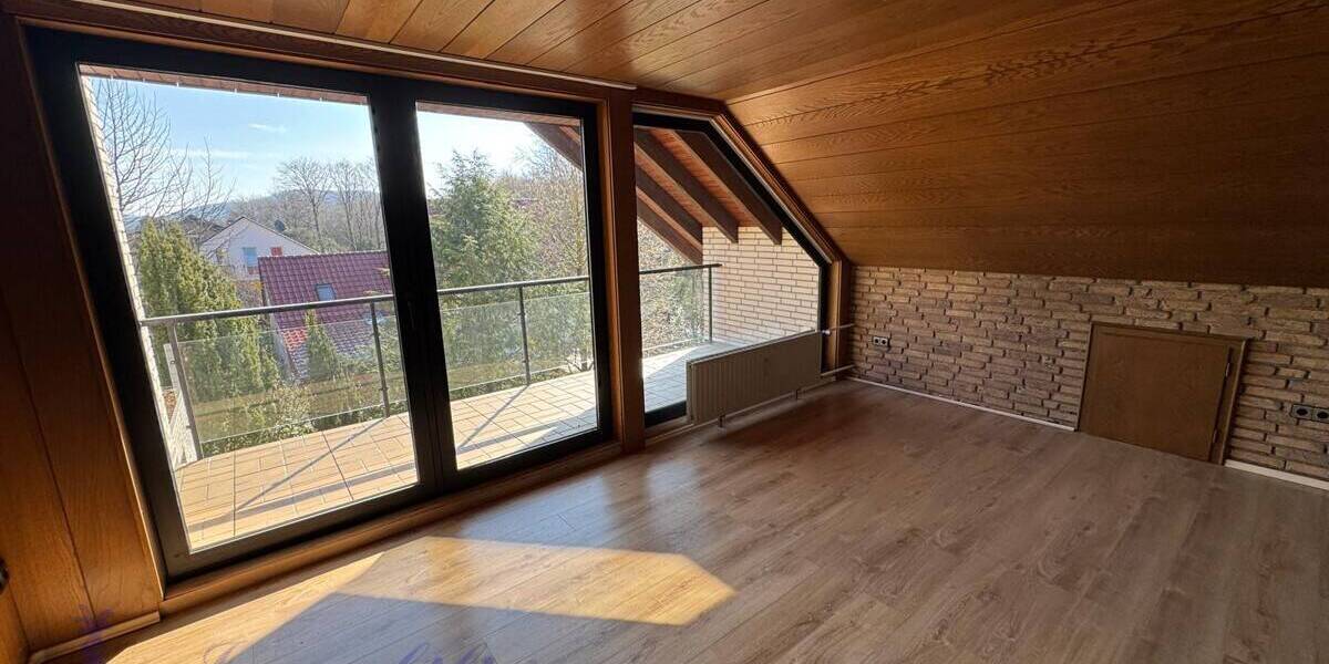 Einfamilienhaus Lage Hörste - 8 Zimmer, 250 m&sup2;, 1.600&euro; | Angebot:26545492