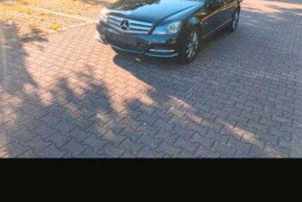 Mercedes-Benz 220 314.000 km 4.800 &euro; Pfeffelbach 66871