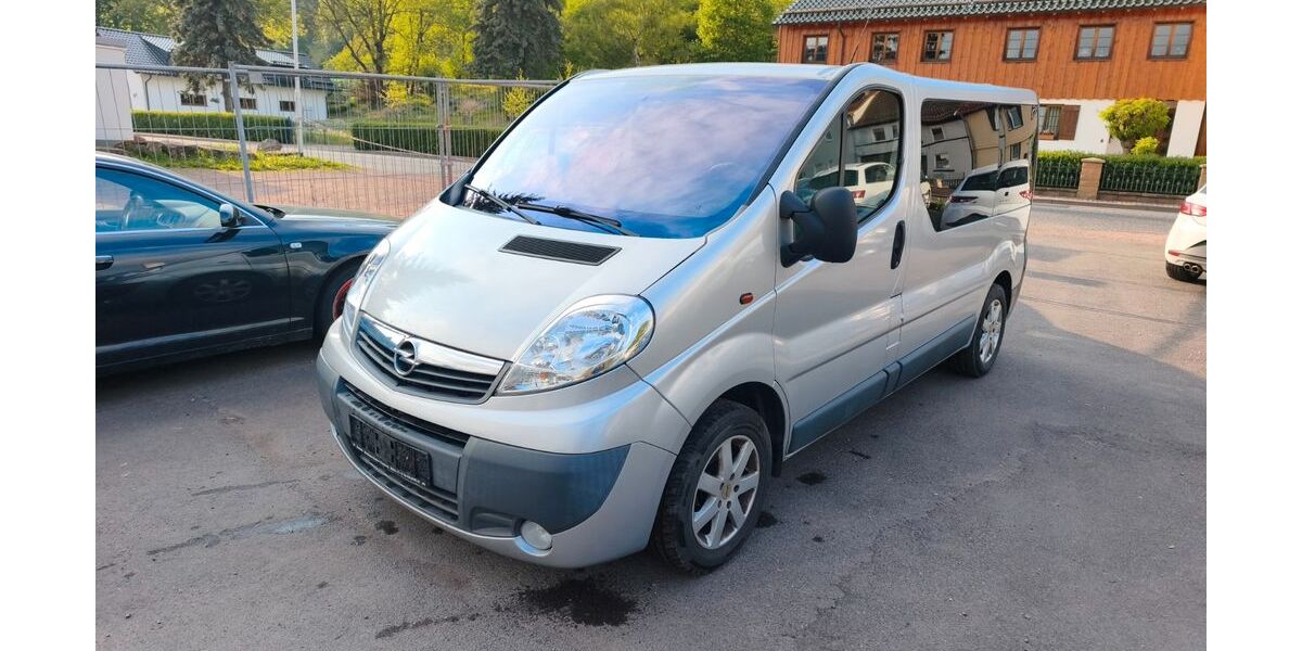 Opel Vivaro 249.000 km 5.999 &euro; Eisenach 99817