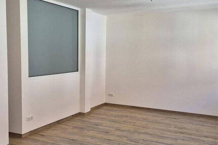 Großzügig geschnittene neue 3-Zimmer-Wohnung 73m² - gehobener Standard, zentral & ruhig