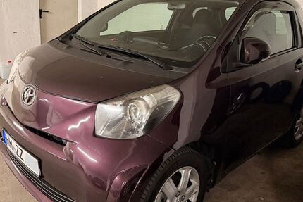 Toyota IQ 151.000 km 5.900 &euro; Hamburg 22527