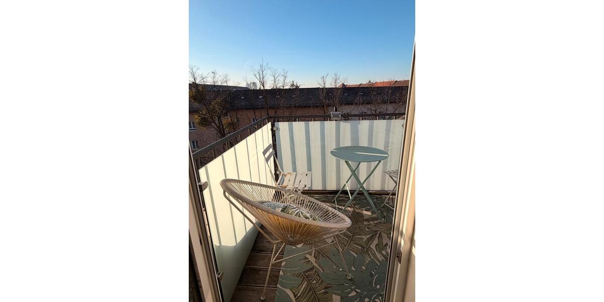 Dachgeschoßwohnung München Maxvorstadt - 3 Zimmer, 140 m&sup2;, 1.900&euro; | Angebot:26035484