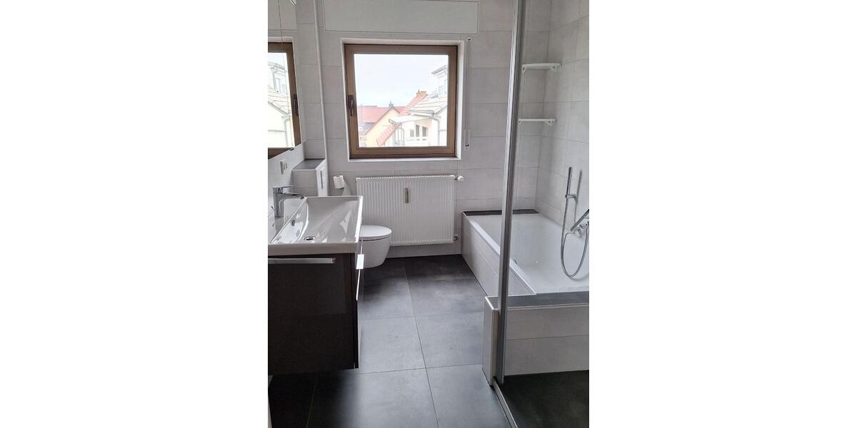 Etagenwohnung Solms - 3.5 Zimmer, 125 m&sup2;, 1.000&euro; | Angebot:26314672