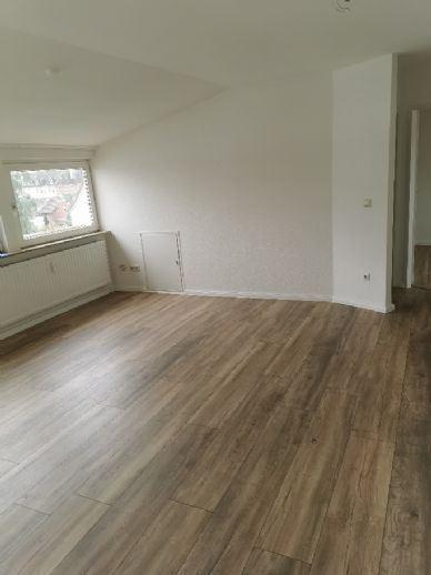 Dachgeschoßwohnung Neumünster - 3.5 Zimmer, 71 m&sup2;, 639&euro; | Angebot:26057065