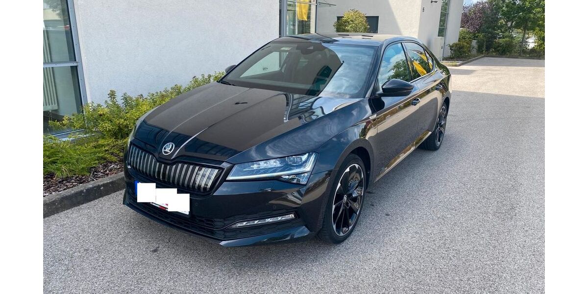 Skoda Superb 92.000 km 25.290 € Nürnberg 90431