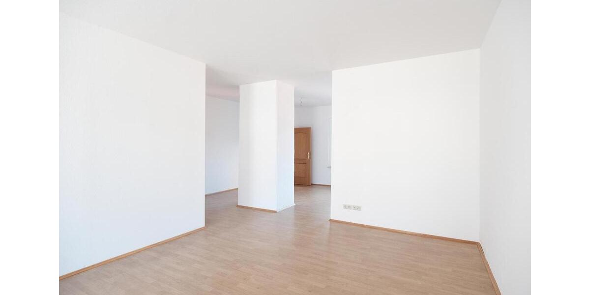 Etagenwohnung Werdau - 1 Zimmer, 70 m&sup2;, 325&euro; | Angebot:25790182