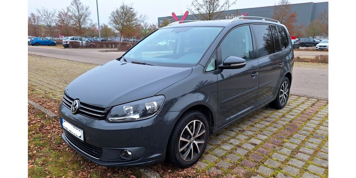 VW Touran 326.500 km 4.900 &euro; Augsburg 86159