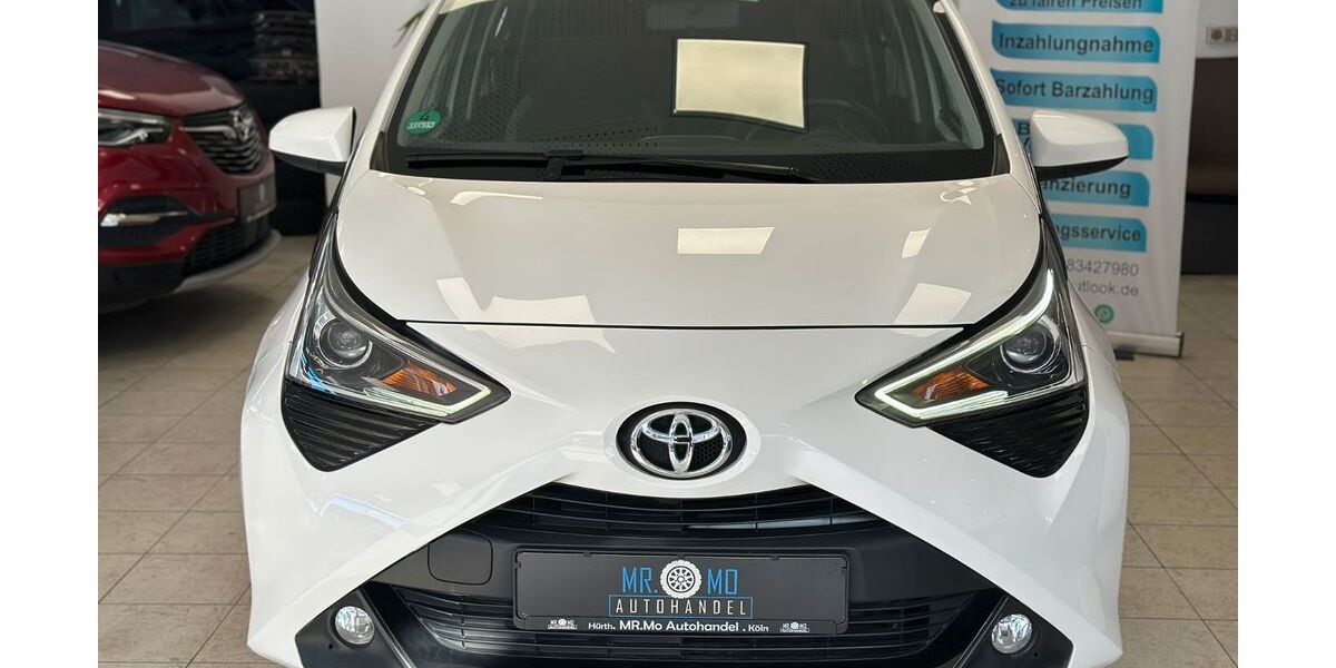 Toyota Aygo (X) 97.000 km 10.000 &euro; Hürth 50354