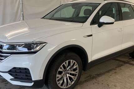 VW Touareg 180.206 km 28.490 &euro; Herges-Hallenberg 98587