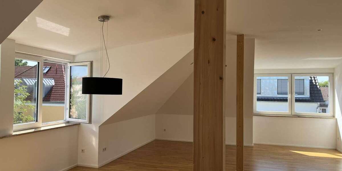 Etagenwohnung Ingolstadt Mitte - 2.5 Zimmer, 93 m&sup2;, 1.290&euro; | Angebot:27031413