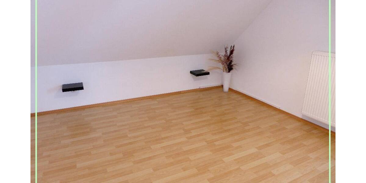 Etagenwohnung Neumarkt in der Oberpfalz Neumarkt - 4 Zimmer, 100 m&sup2;, 840&euro; | Angebot:26798585