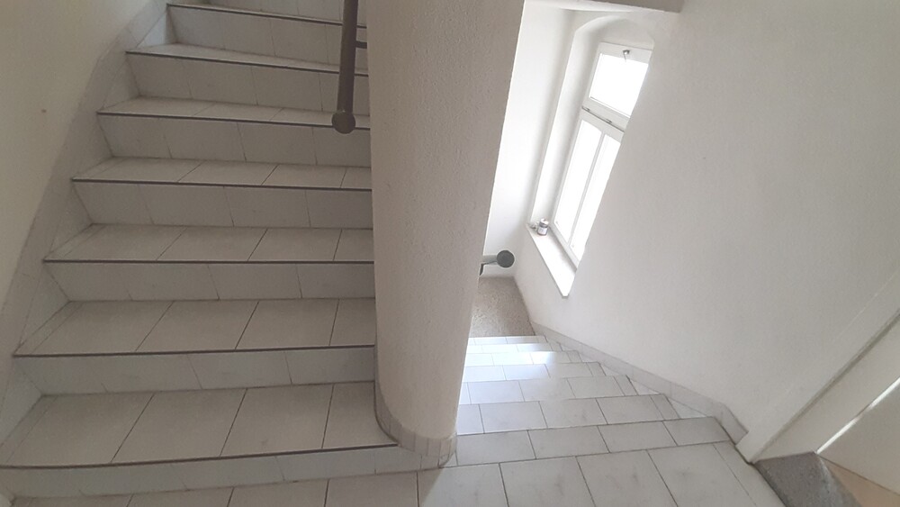 WG-Wohnung mit 4-Zimmern, 2.OG mit 2 Bädern und 2 Küchen in Gera 4 zimmer