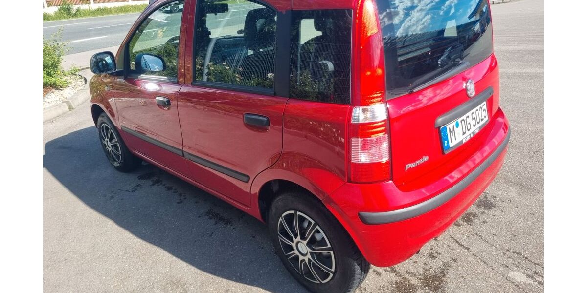 Fiat Panda 101.394 km 2.400 &euro; München 81735