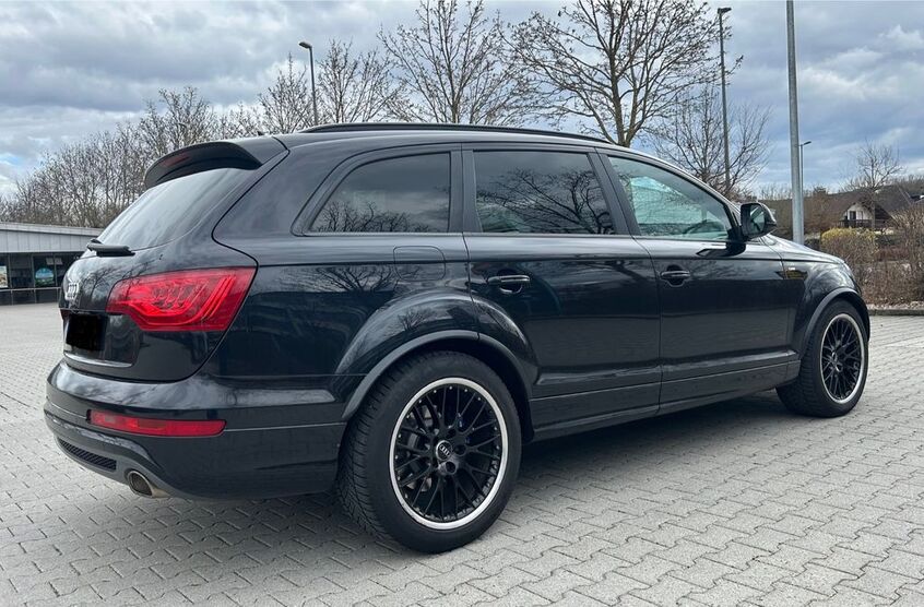 Audi Q7 237.000 km 16.900 € Unterhaching 82008