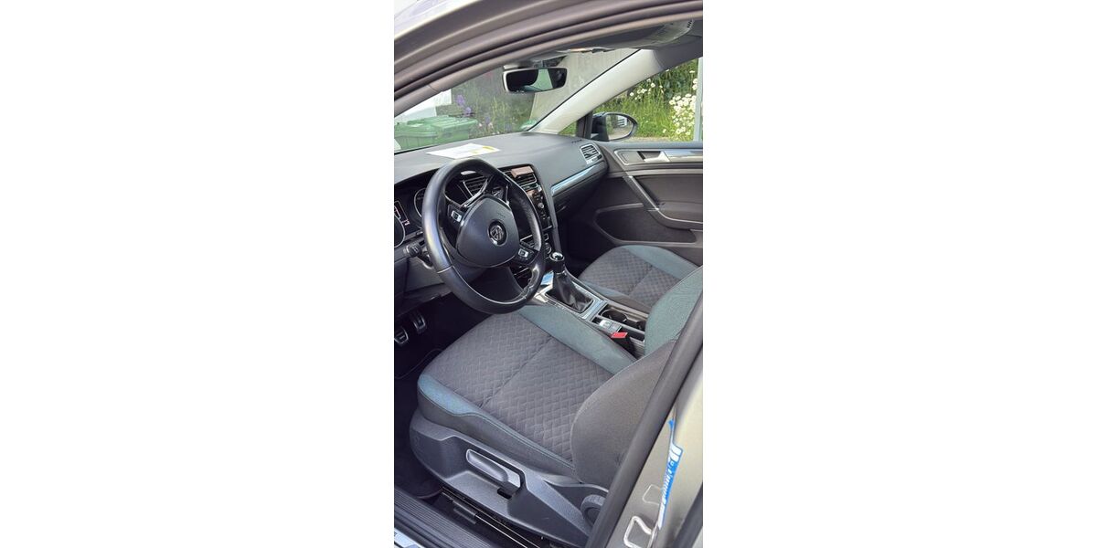 VW Golf 101.000 km 15.000 &euro; Weissach 71287