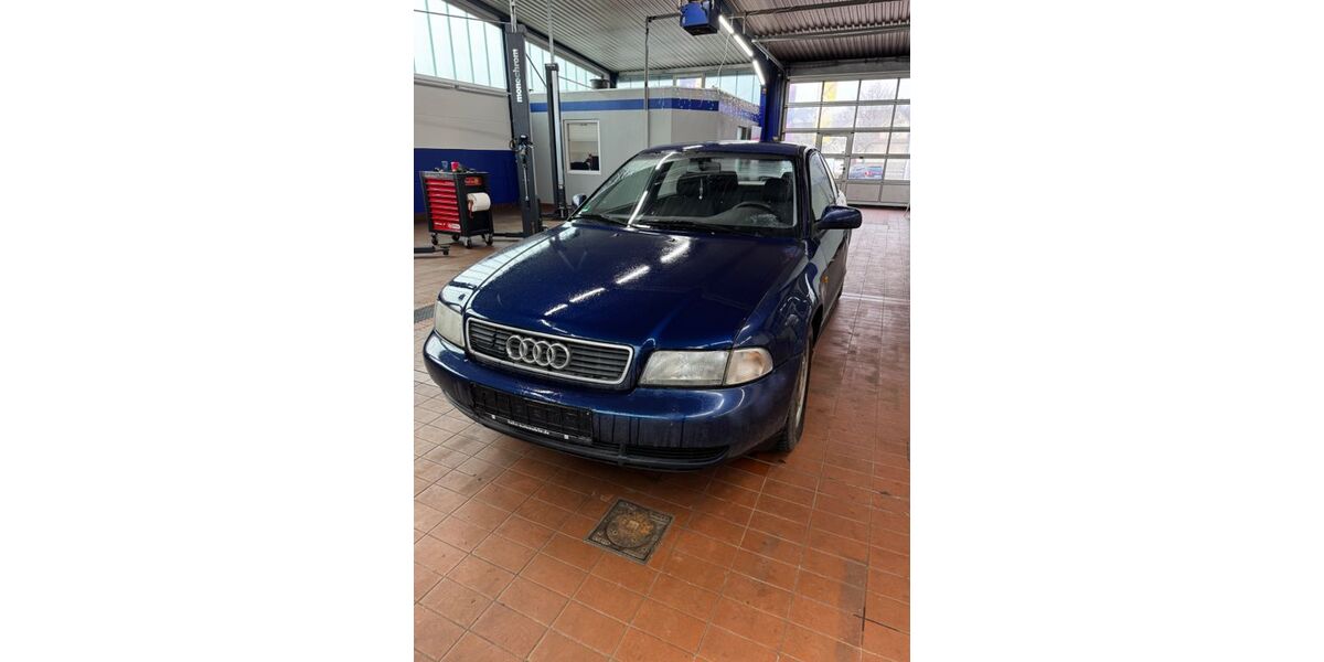 Audi A4 172.251 km 1.750 &euro; Offenau 74254