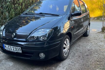 Renault Scenic 185.000 km 2.200 € München 81241