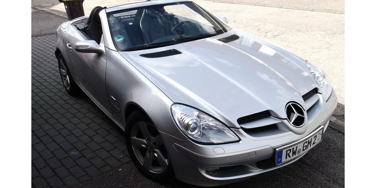 Mercedes-Benz SLK 299.999 km 5.500 € Fluorn-Winzeln 78737